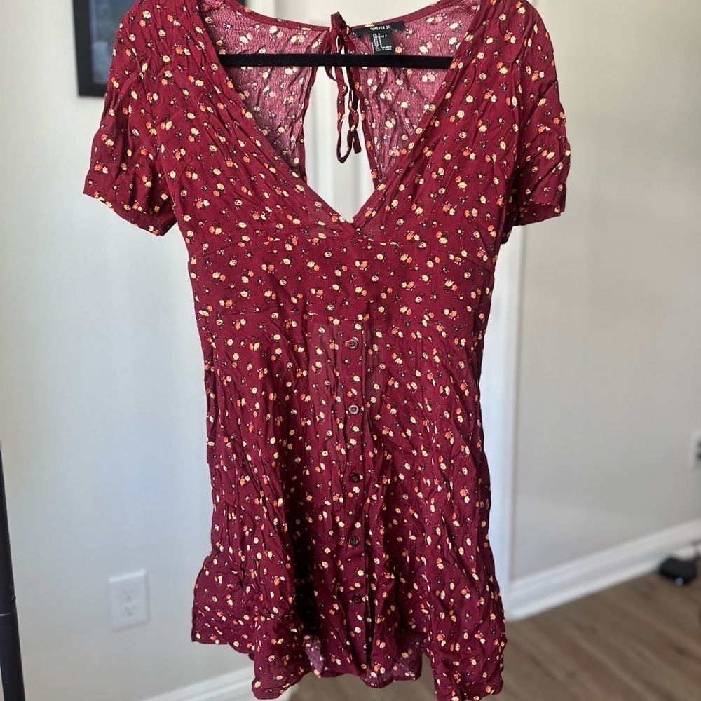 Burgundy Floral Short Sleeve‎ V-Neck Dress